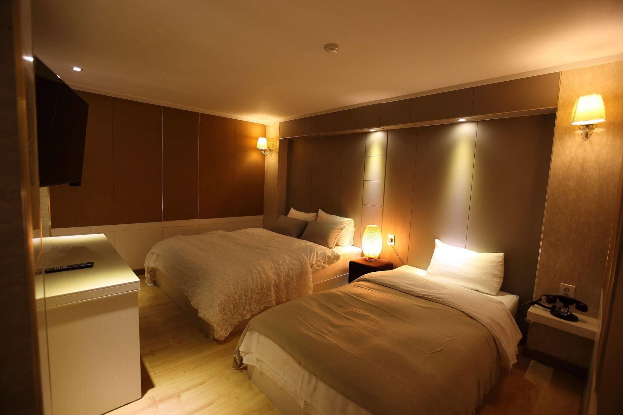 River Hotel Namwon ภายนอก รูปภาพ