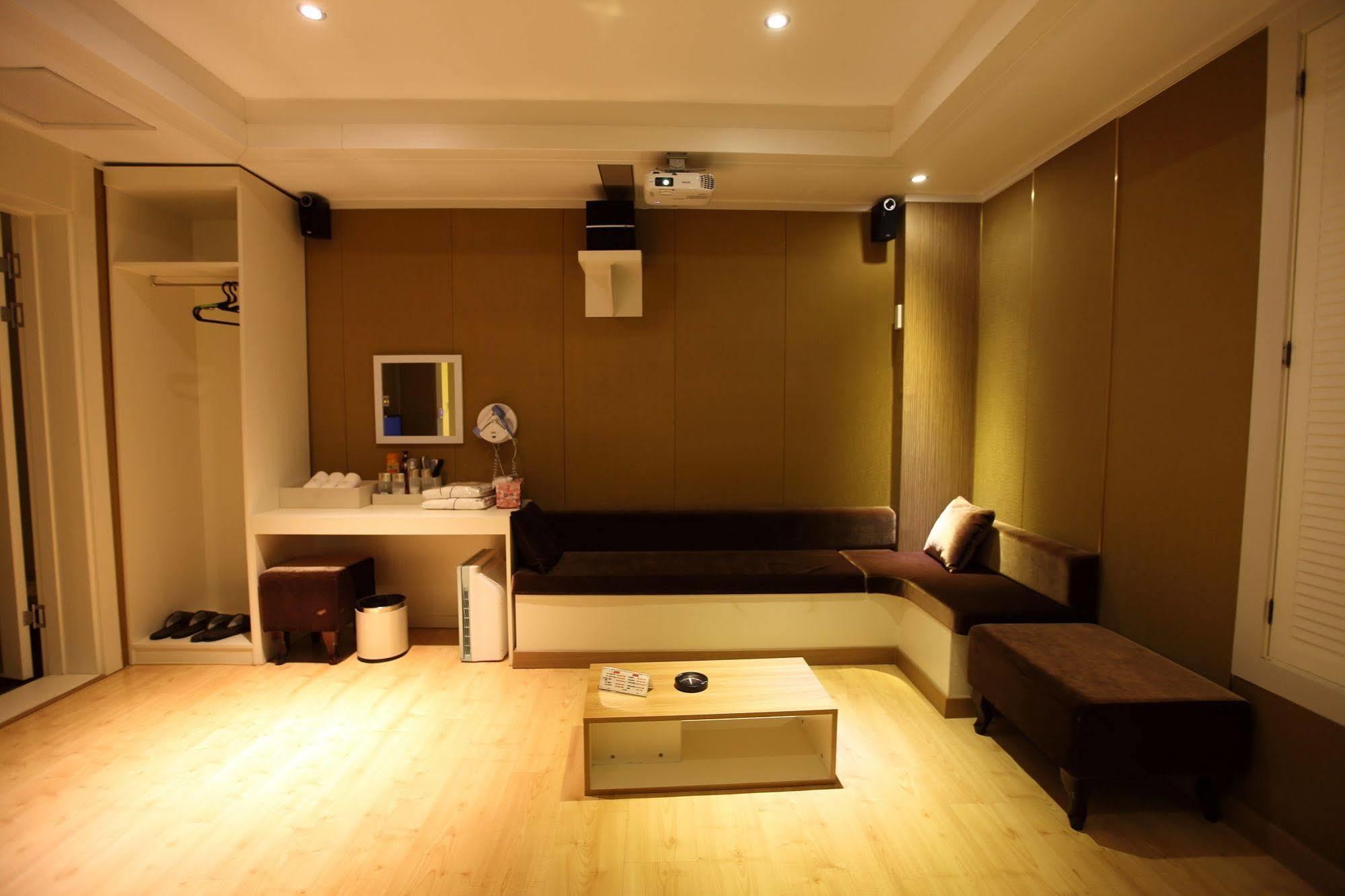 River Hotel Namwon ภายนอก รูปภาพ